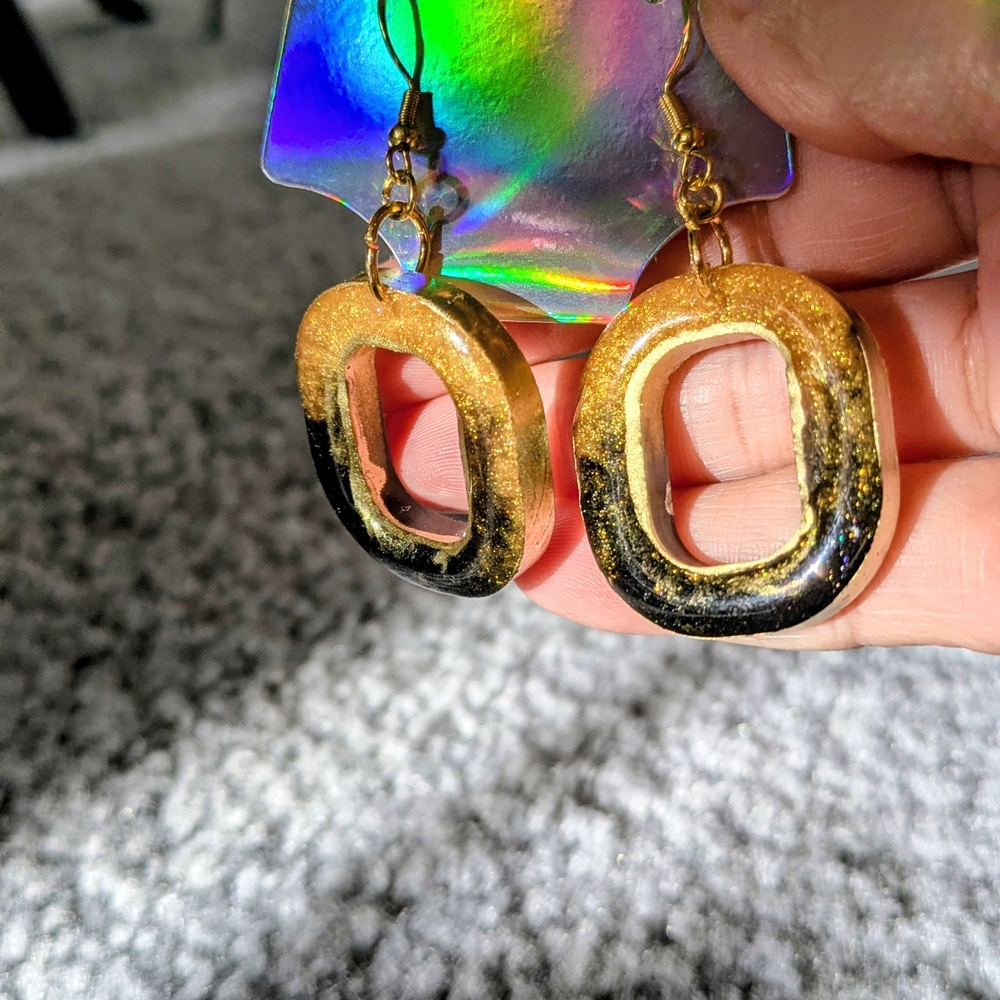 925 Gold Rounded Rectangular Shape Earrings - image 3